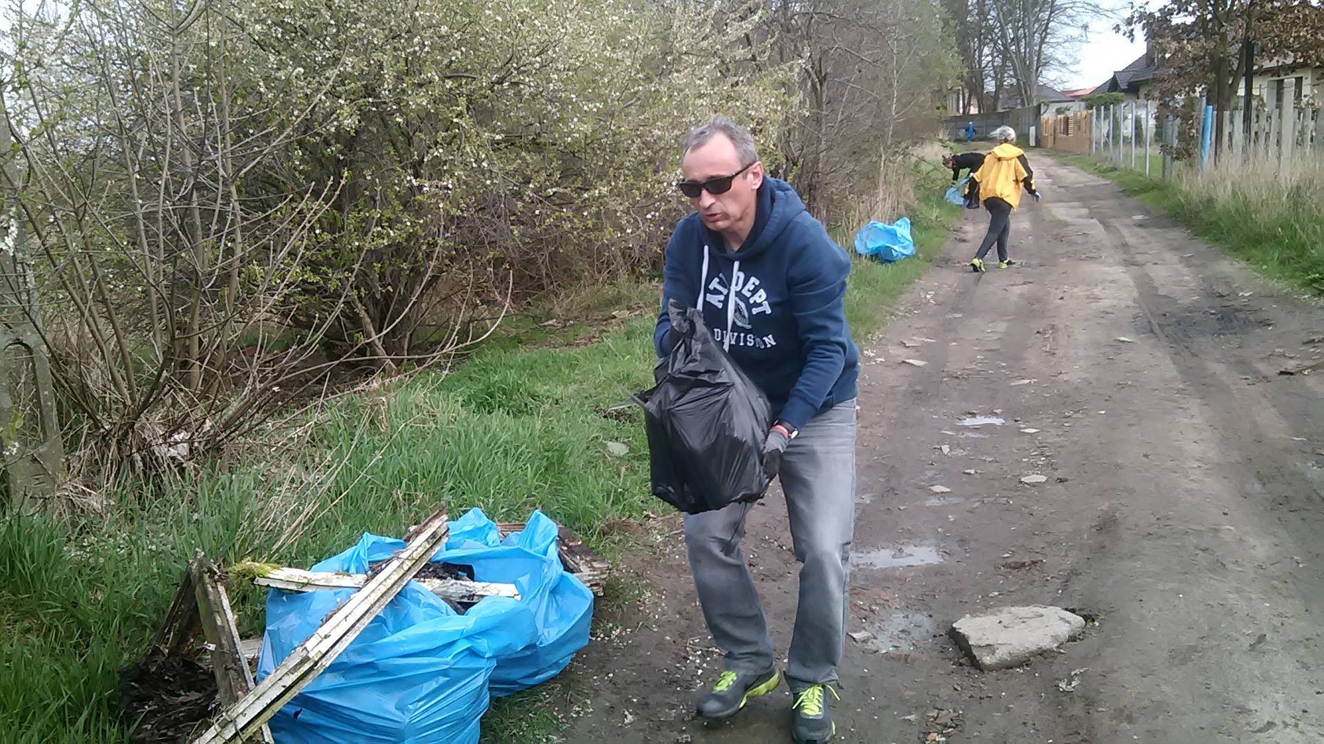Wiosenne Sprzątanie Sołectwa 16.04.2016_8