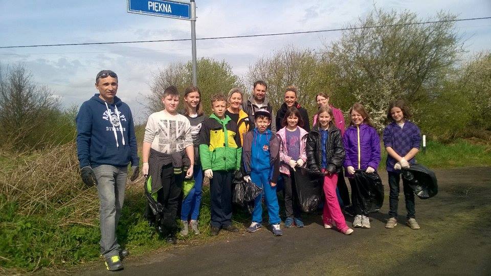 Wiosenne Sprzątanie Sołectwa 16.04.2016_111