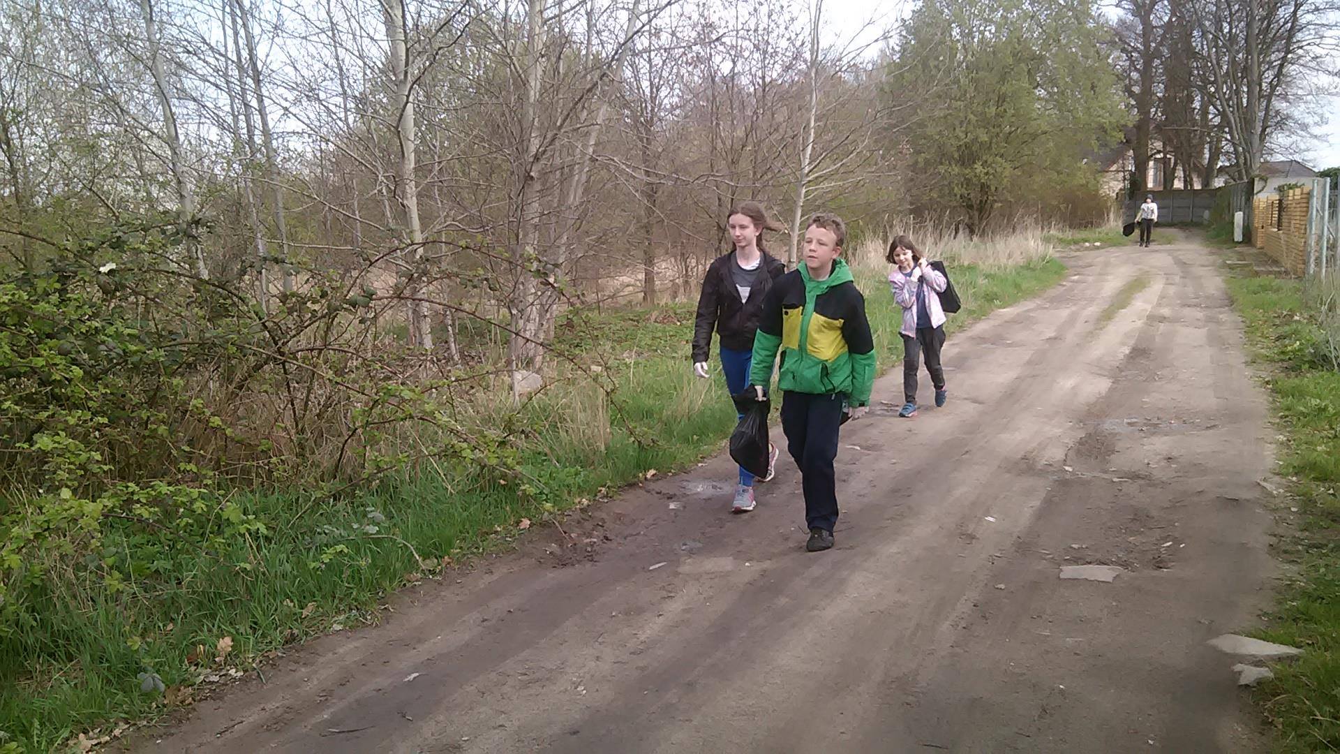 Wiosenne Sprzątanie Sołectwa 16.04.2016_7